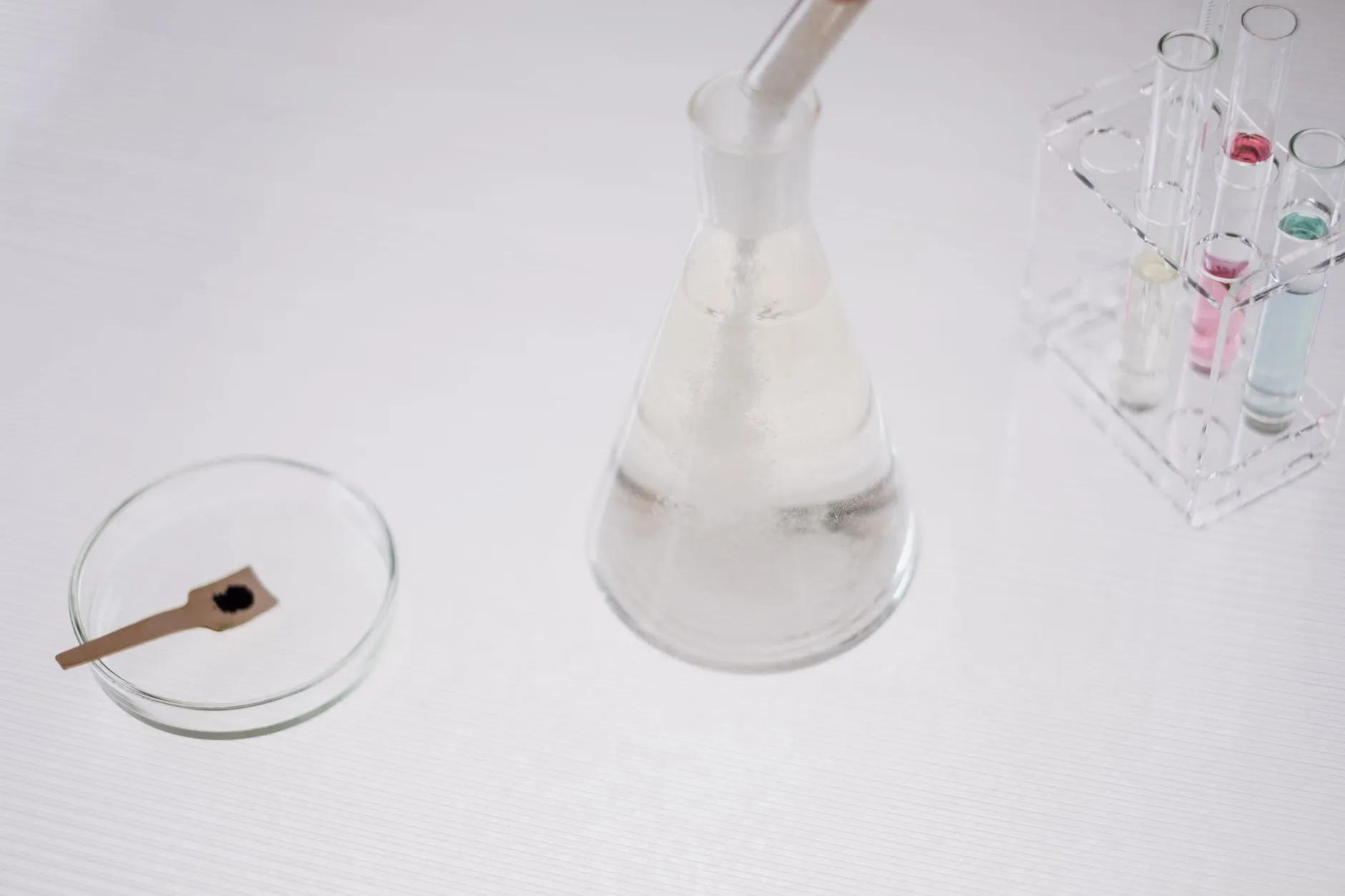 上海箜篌贸易中心解析：家居用品与厨具餐具批发采购的常见误区与选品策略