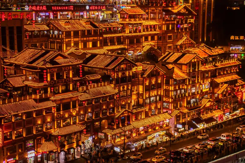 上海箜篌贸易中心厨具餐具产品线解析与材质工艺对比